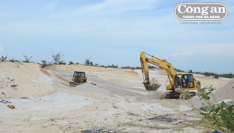 Quảng Nam: Đề xuất tự cấp phép khai thác cát trắng