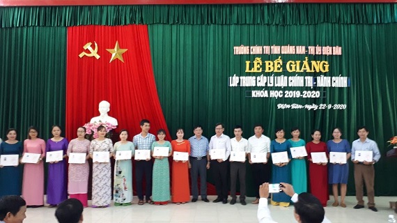Trường Chính trị tỉnh Quảng Nam tổ chức Lễ bế giảng lớp Trung cấp lý luận Chính trị - hành chính tại Điện Bàn