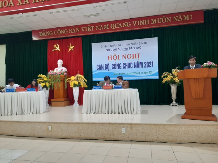 Sở GDĐT Quảng Nam tổ chức Hội nghị cán bộ, công chức năm 2021.