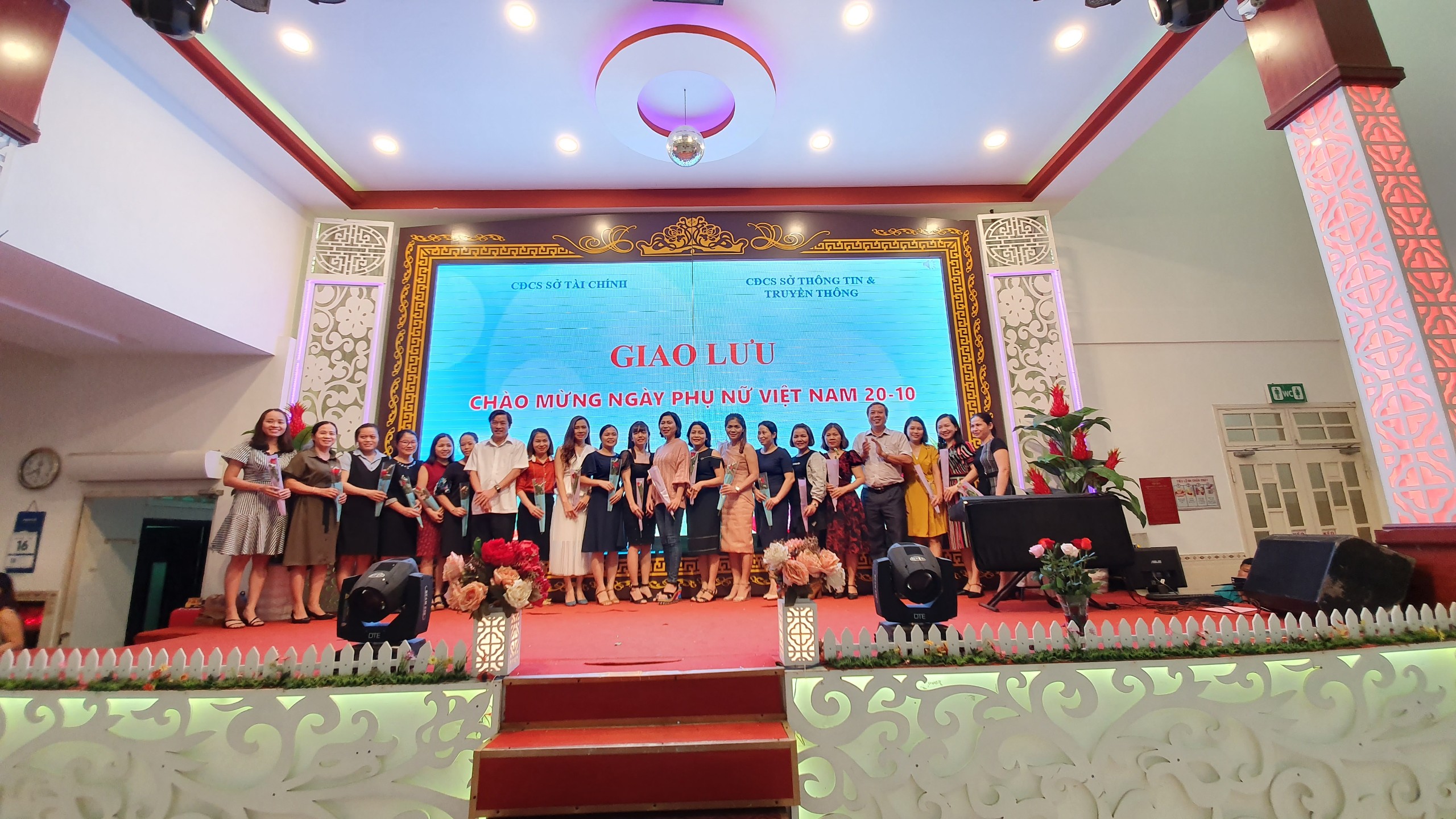 Giao lưu nhân kỷ niệm 89 năm ngày thành lập Hội liên hiệp phụ nữ Việt Nam 20-10.