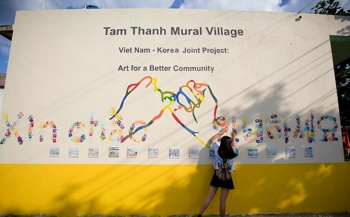 Cẩm nang du lịch tại Tam Kỳ: Làng bích họa đầu tiên tại Việt Nam