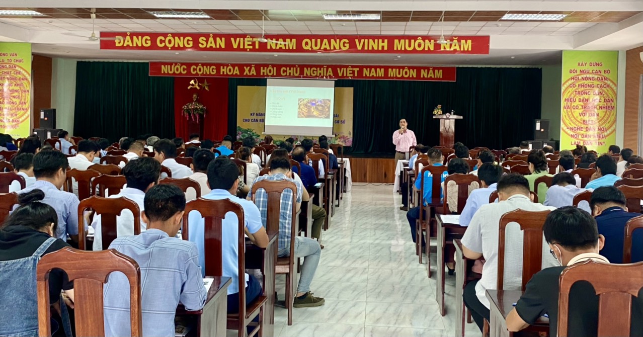 Tập huấn kỹ năng xây dựng tin bài tuyên truyền cho cán bộ truyền thông cơ sở